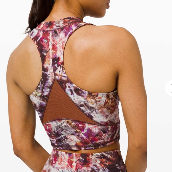 Lululemon Everlux and Mesh Cropped Tank
Urbantricity Multi / Dark Terrace - Picture 2 of 8